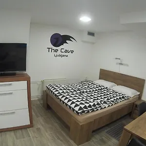 https://the-cave.hotels-in-ljubljana.com